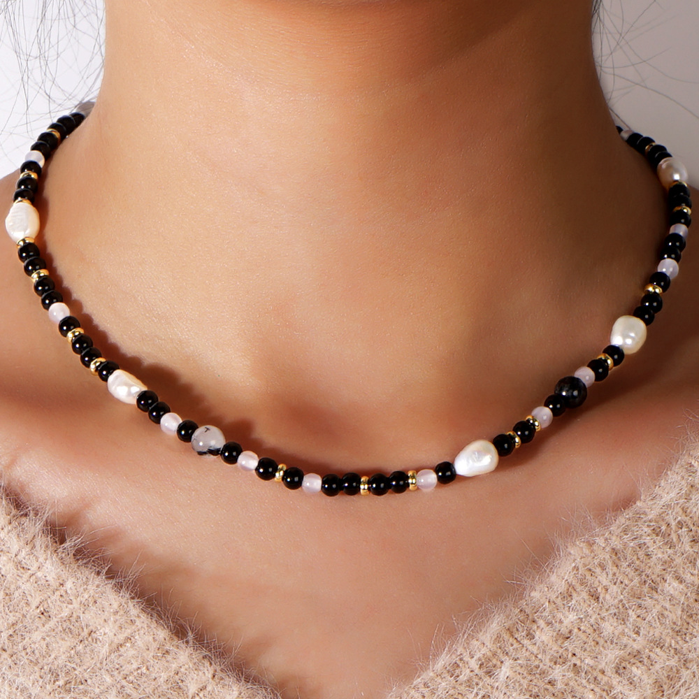 Bohemian Geometric Color Block Baroque Pearls Mixed Materials Women's Necklace display picture 1