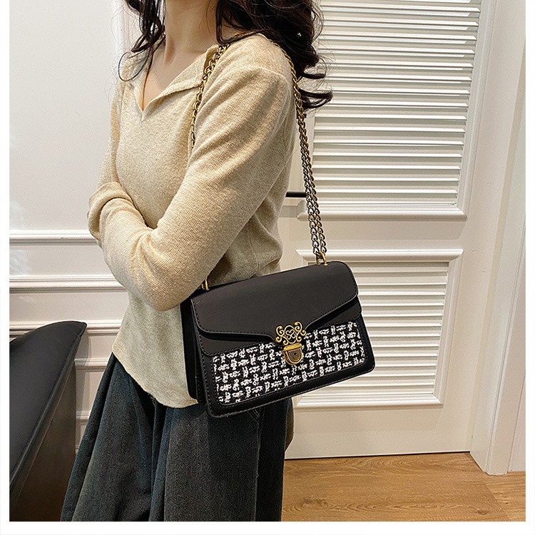 Women's Medium Pu Leather Color Block Classic Style Lock Clasp Crossbody Bag display picture 9