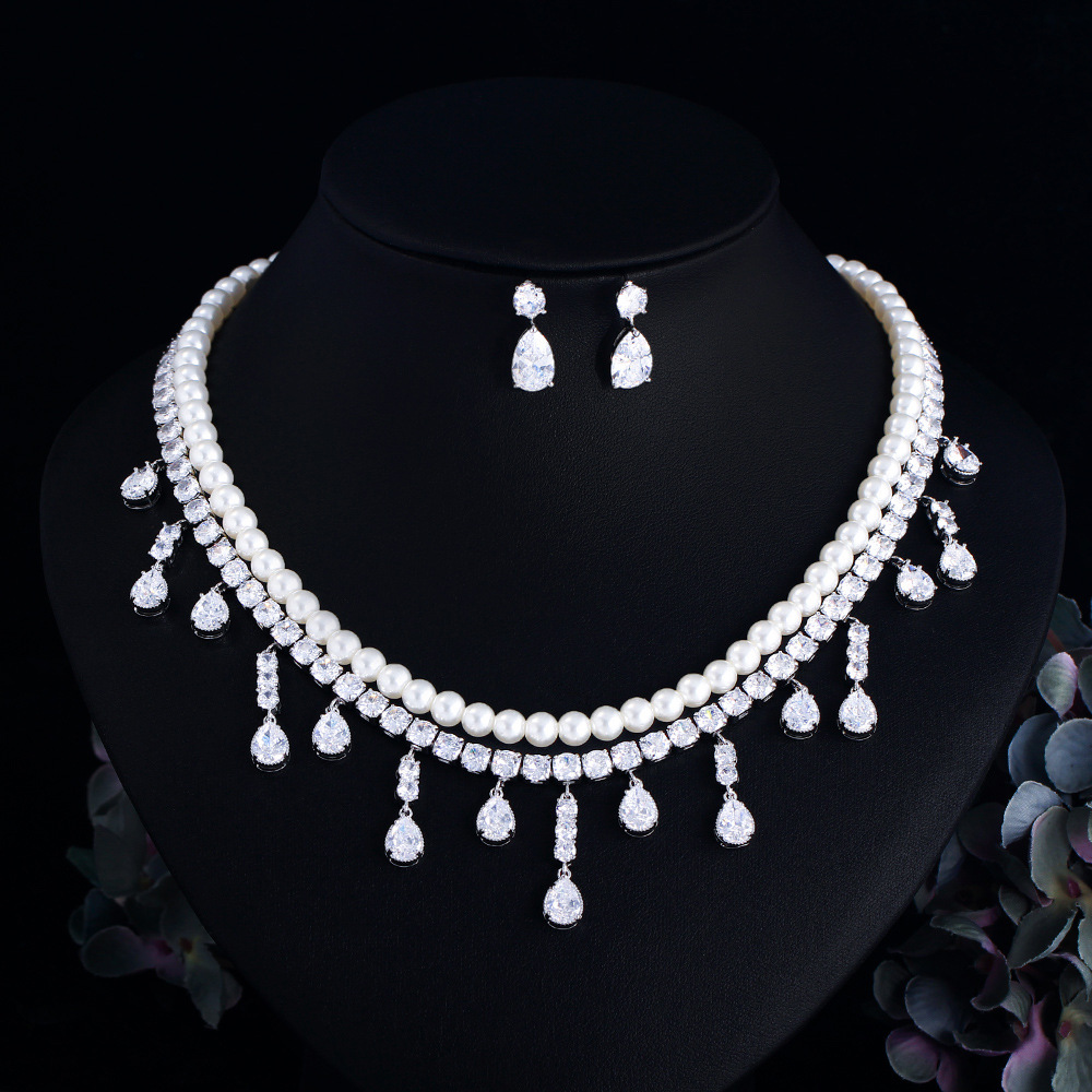 Elegant Shiny Water Droplets Shell Pearls Copper Beaded Inlay Artificial Gemstones White Gold Plated Women's Jewelry Set display picture 4