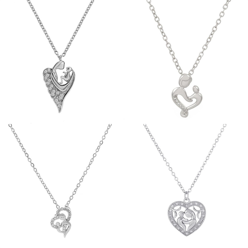 Cobre Chapados en oro de 18k Elegante Estilo Simple Forma De Corazón Ahuecar Embutido Diamantes De Imitación Collar Colgante display picture 1