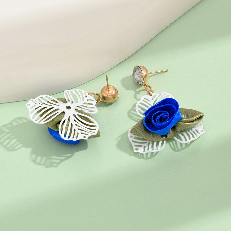 1 Pair Sweet Simple Style Flower Alloy Drop Earrings display picture 6
