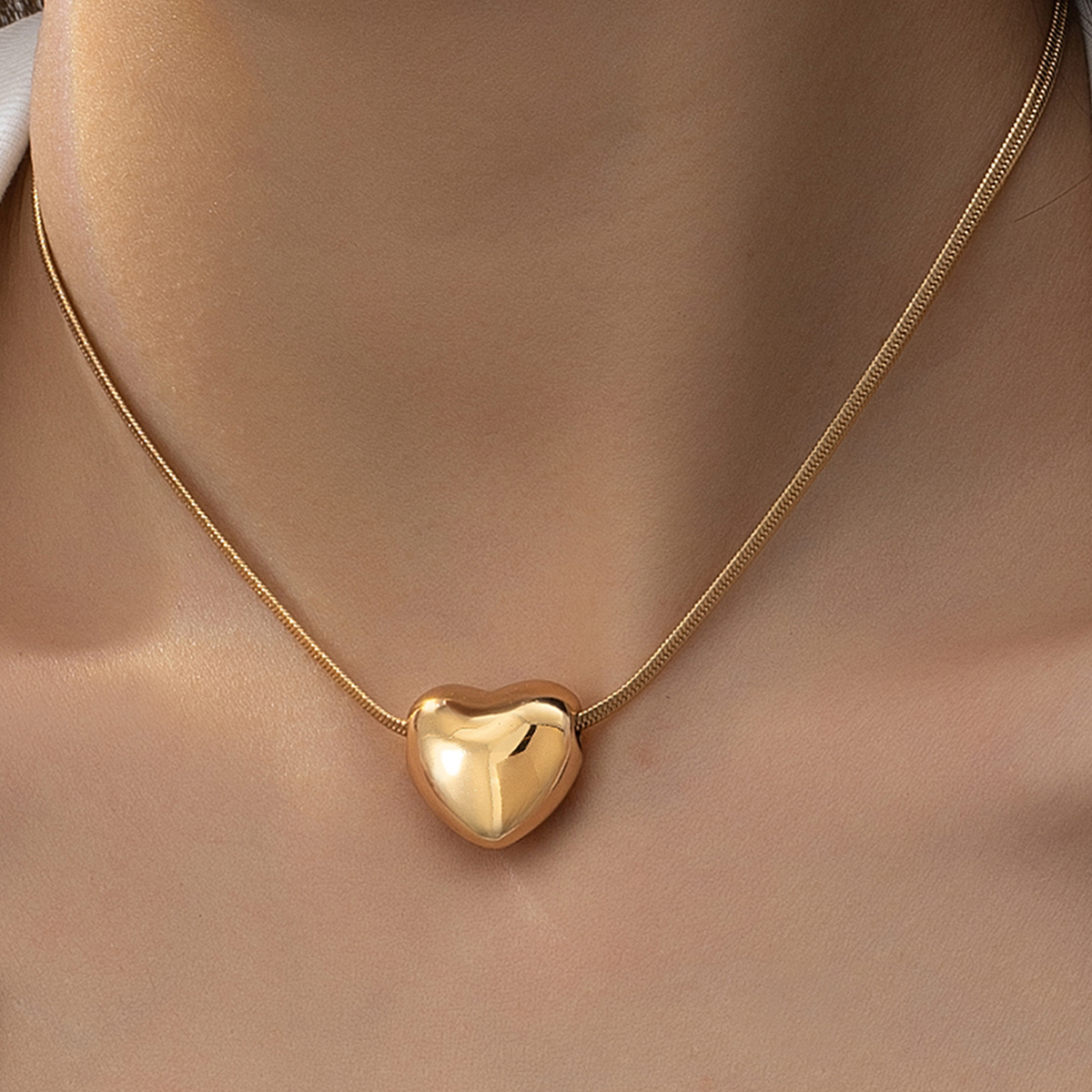 Sweet Simple Style Heart Shape Plastic Copper Alloy Women's Necklace display picture 5