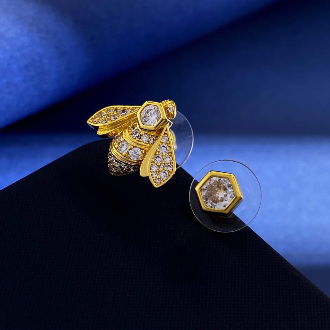 Copper 18K Gold Plated Simple Style Commute Bee Inlay Zircon Rings Earrings display picture 1