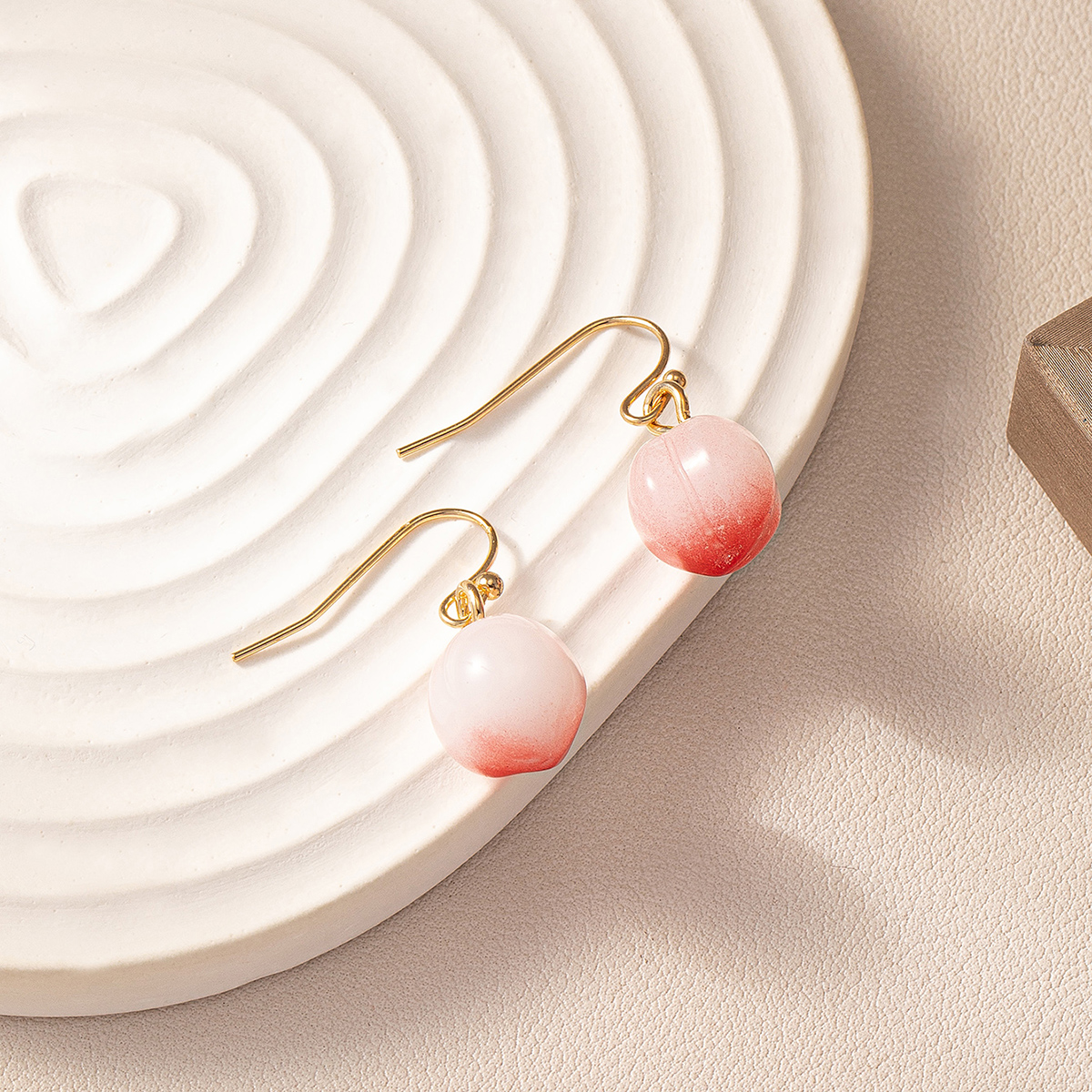 1 Pair Cute Sweet Peach Glass Ferroalloy Drop Earrings display picture 4