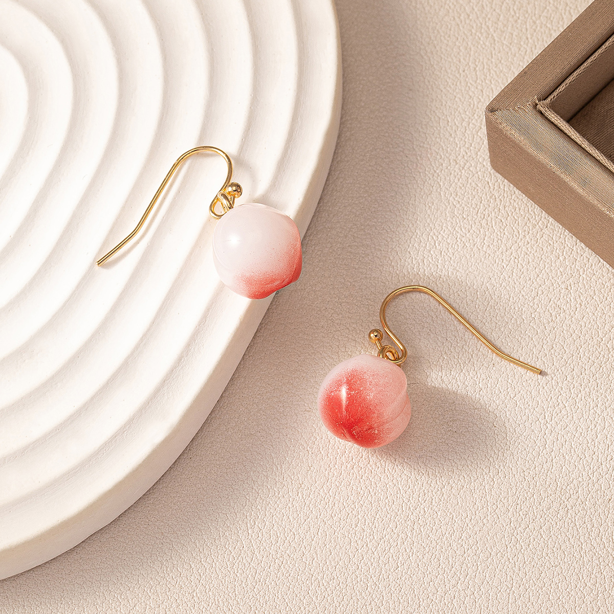 1 Pair Cute Sweet Peach Glass Ferroalloy Drop Earrings display picture 5