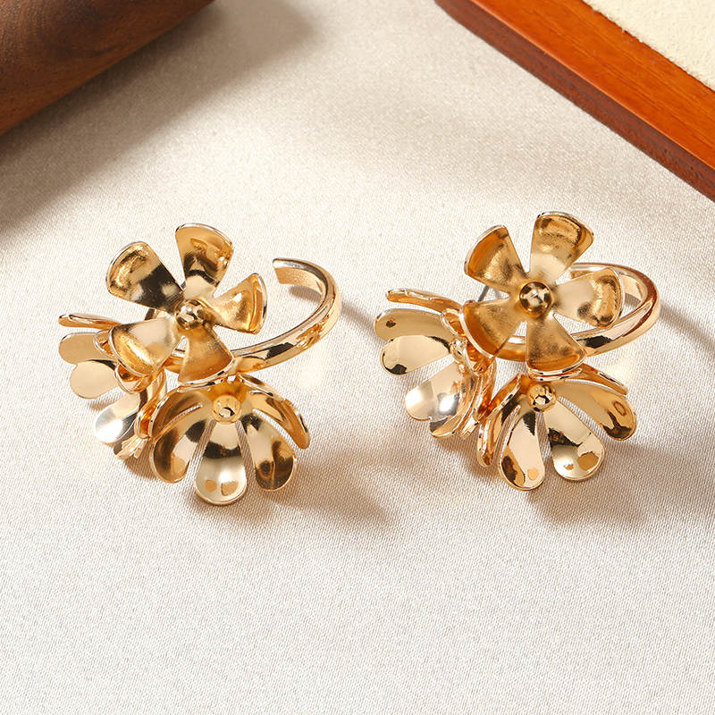 1 Pair IG Style Simple Style Round Flower Alloy 14K Gold Plated Drop Earrings Ear Studs display picture 4