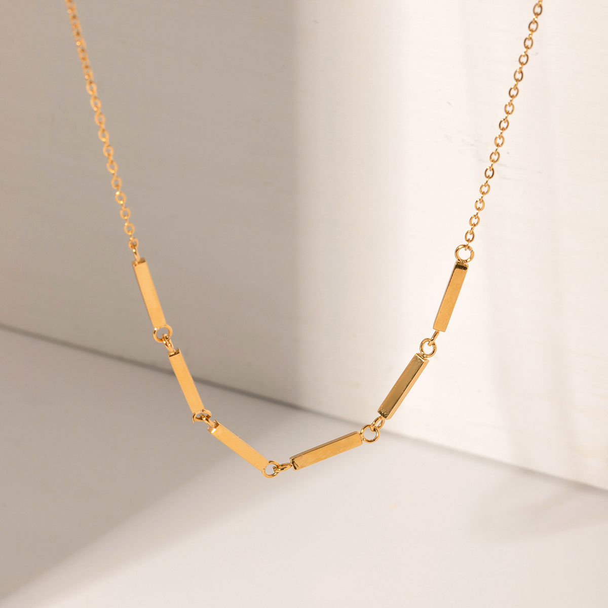 Acero Inoxidable Chapados en oro de 18k Estilo Simple Rectángulo Embutido Diamantes De Imitación Collar display picture 3