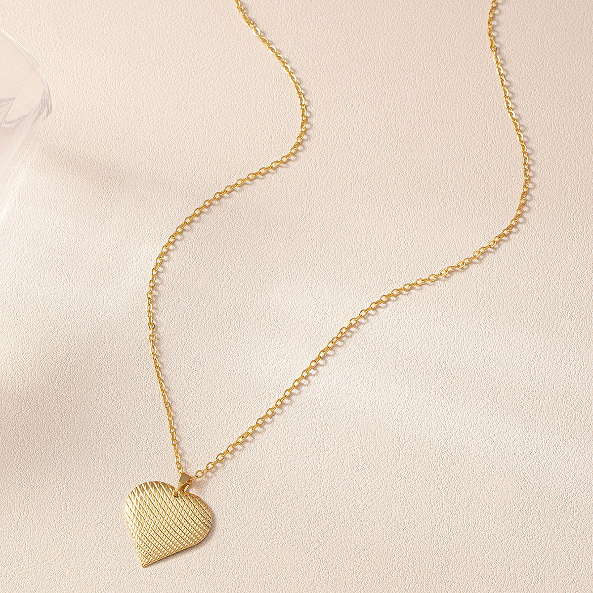 Einfacher Stil Pendeln Herzform Legierung Frau Halskette Mit Anhänger display picture 2