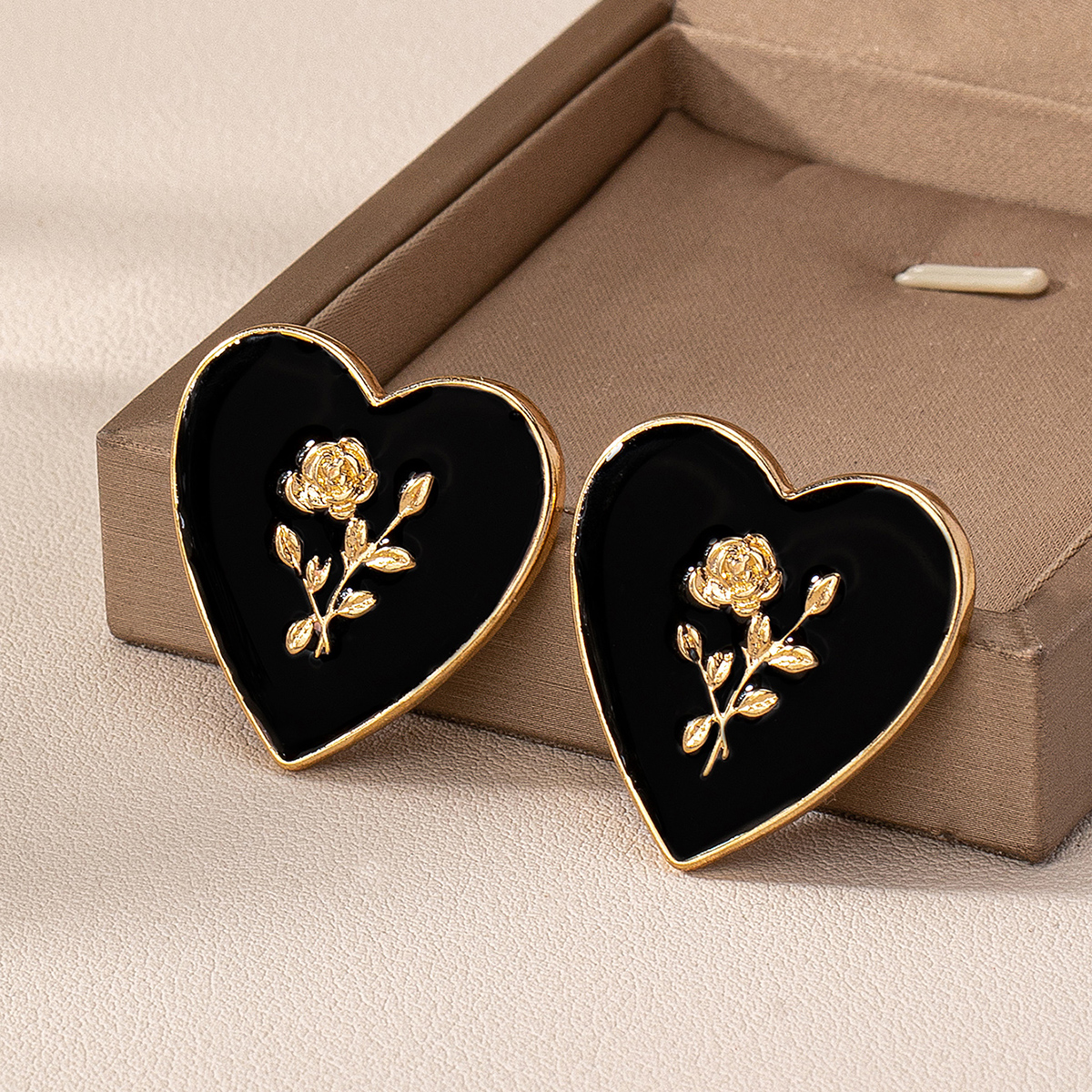 1 Pair IG Style Heart Shape Rose Alloy Ear Studs display picture 9