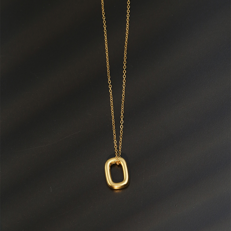 Rostfreier Stahl 18 Karat Vergoldet Einfacher Stil Geometrisch Halskette Mit Anhänger display picture 7