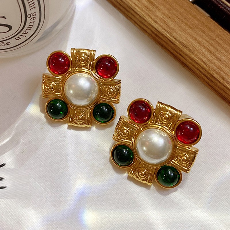 1 Pair Elegant Vintage Style French Style Flower Inlay Alloy Glass Pearl 18K Gold Plated Drop Earrings display picture 21