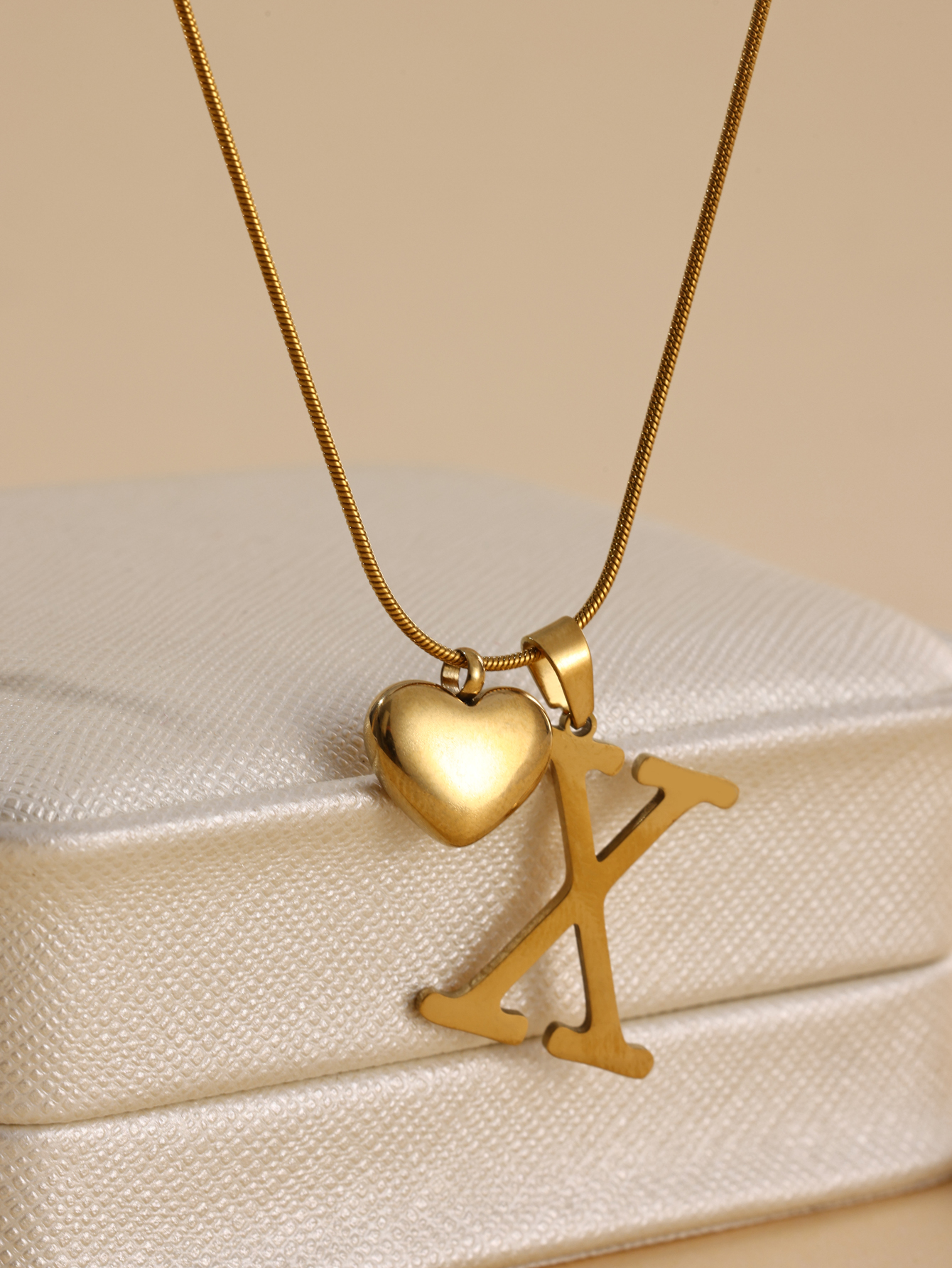 Acero Inoxidable Cobre Chapados en oro de 18k Estilo IG Letra Forma De Corazón Collar Colgante display picture 1