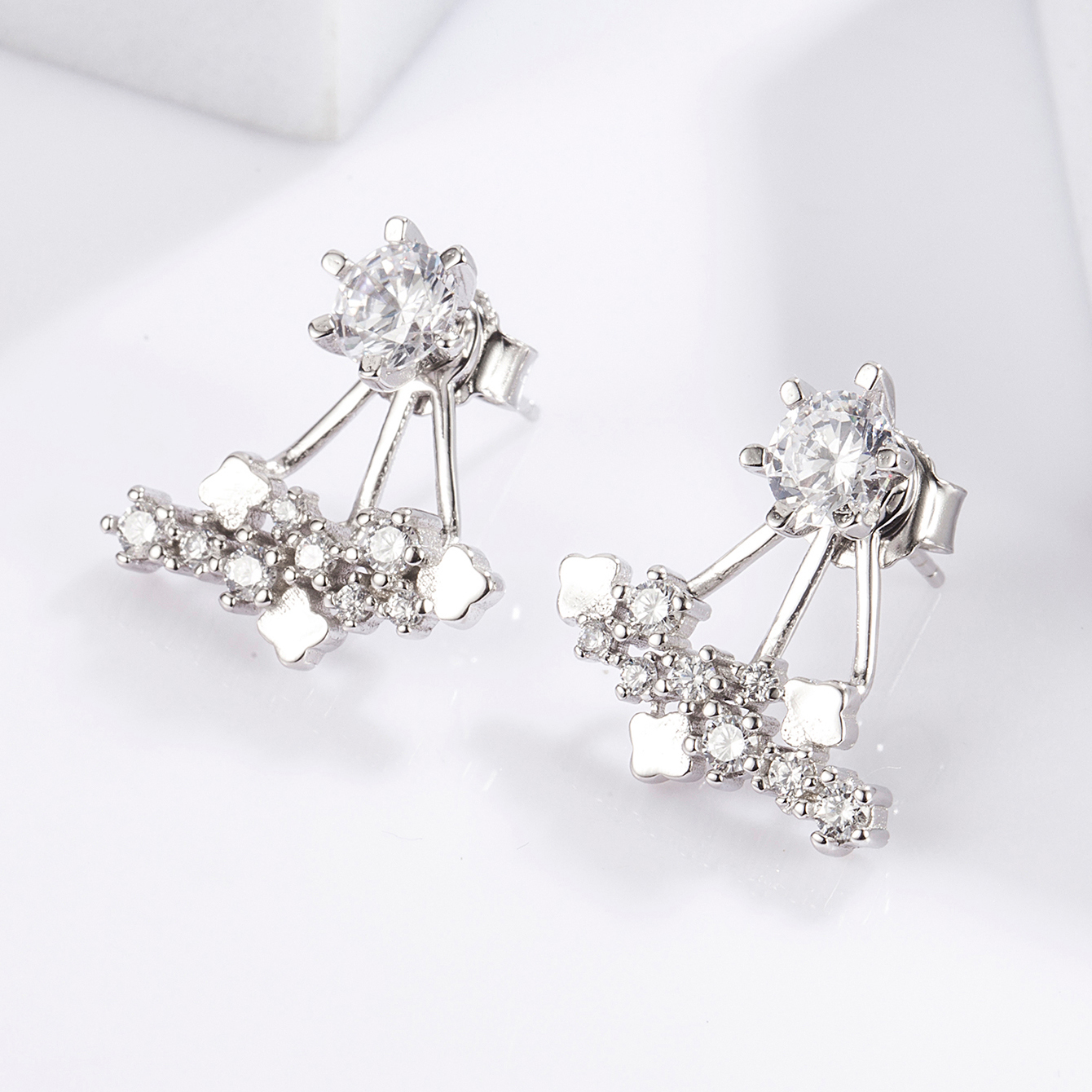 1 Pair Princess Simple Style Crown Plating Inlay Sterling Silver Zircon White Gold Plated Ear Studs display picture 9