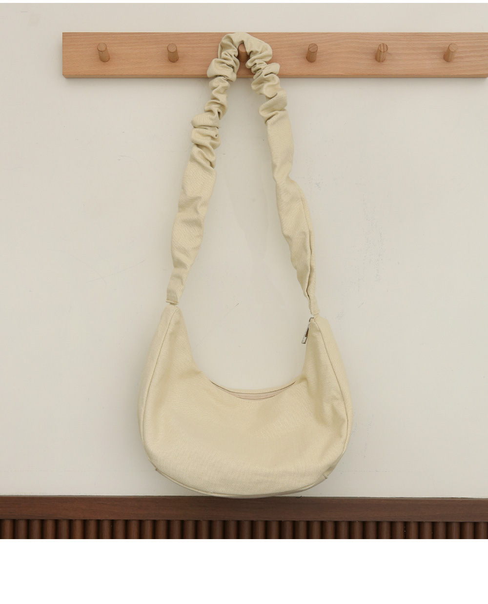 Women's Cotton Solid Color Basic Square Zipper Ruched Bag display picture 7