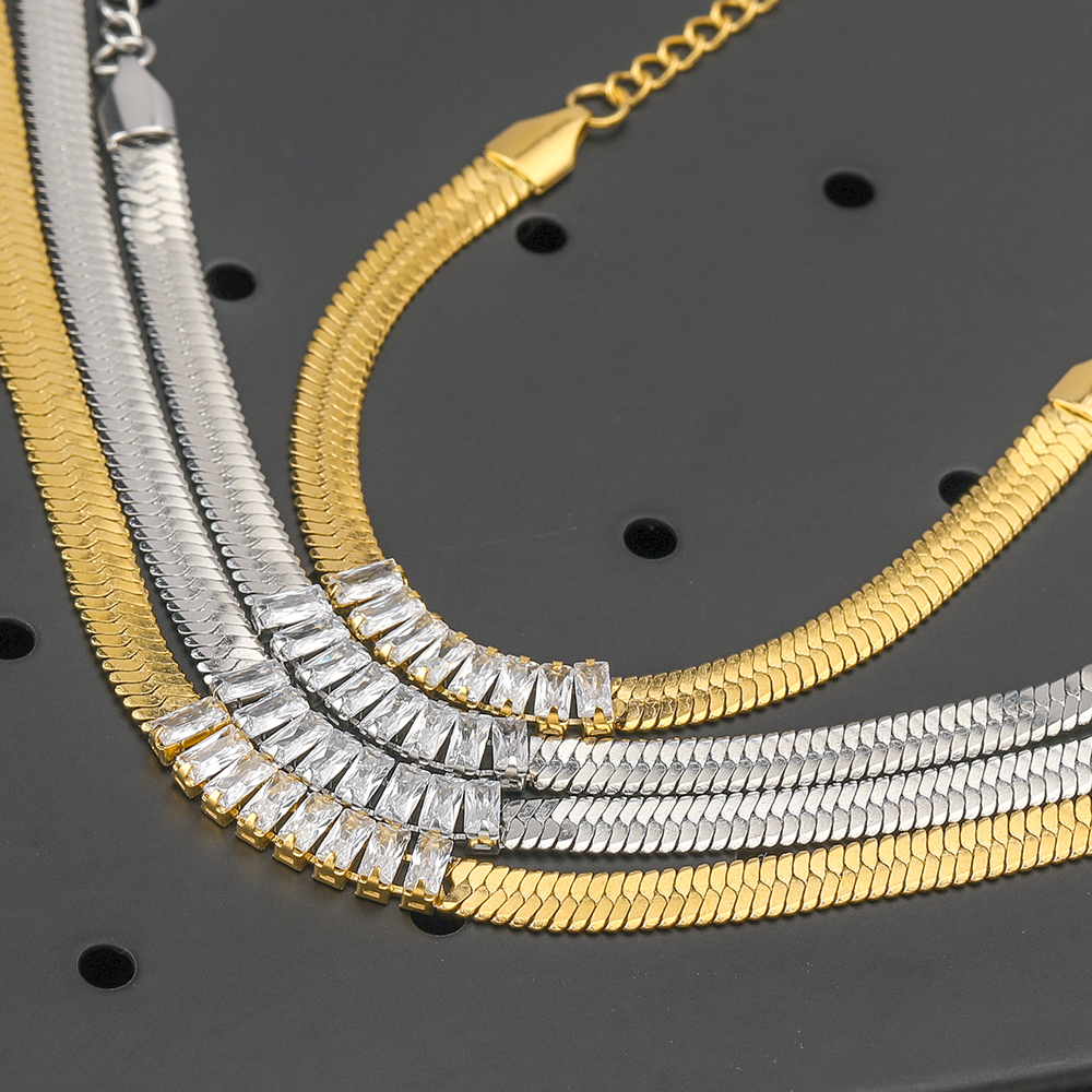 304 Stainless Steel 18K Gold Plated Elegant Glam Inlay Geometric Zircon Bracelets Necklace display picture 3