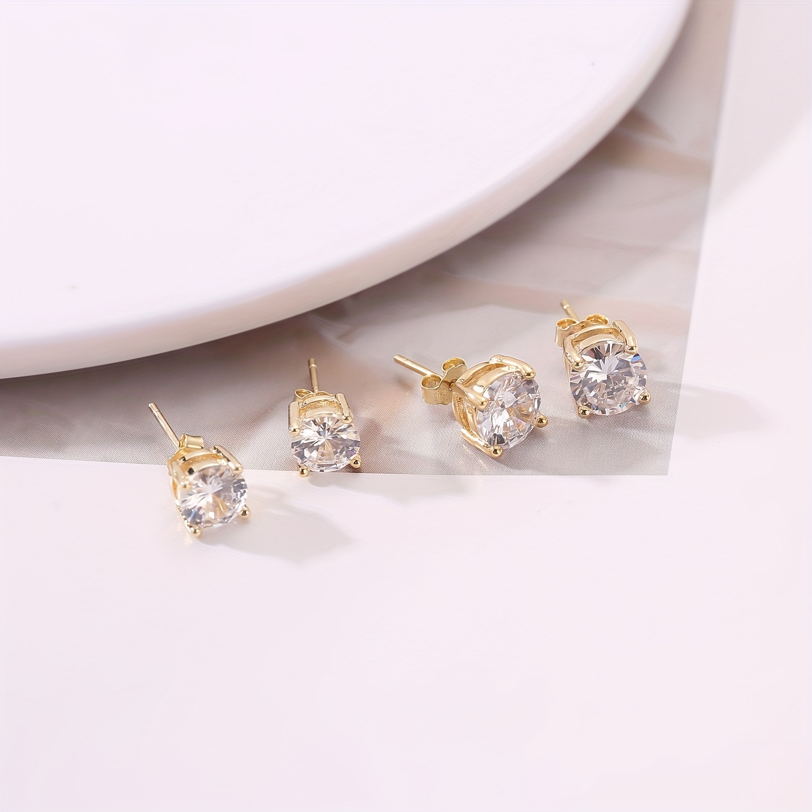 1 Pair Simple Style Round Inlay Copper Zircon K Gold Plated Ear Studs display picture 8