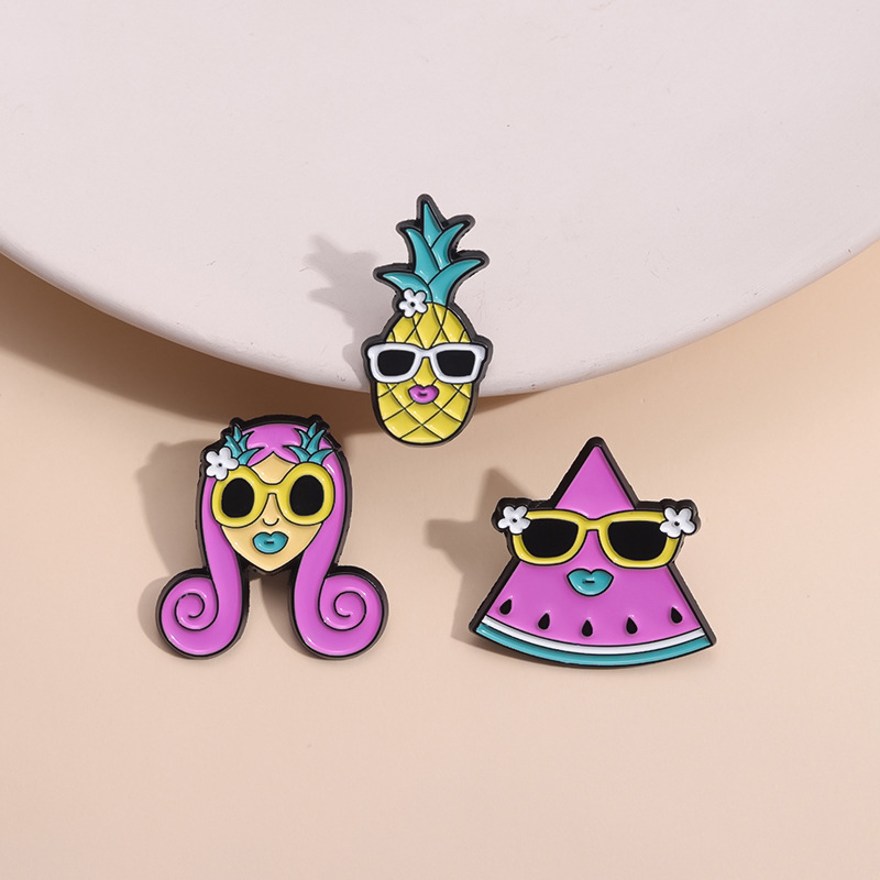 Cartoon Style Cute Fruit Emoji Face Alloy Plating Unisex Brooches display picture 9