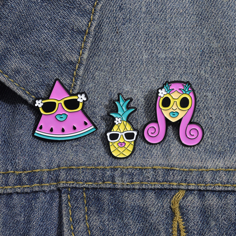 Cartoon Style Cute Fruit Emoji Face Alloy Plating Unisex Brooches display picture 10