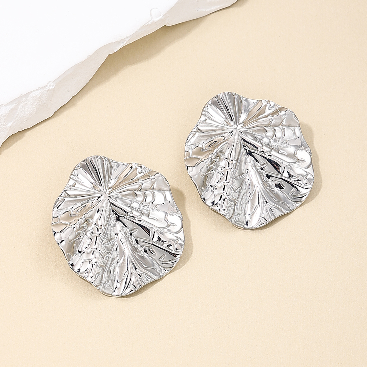 1 Piece Nordic Style Leaf Alloy Ear Studs display picture 4