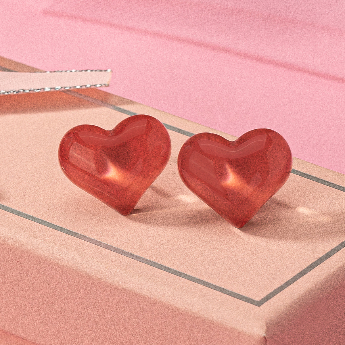 1 Pair Cute Sweet Heart Shape Arylic Ear Studs display picture 4