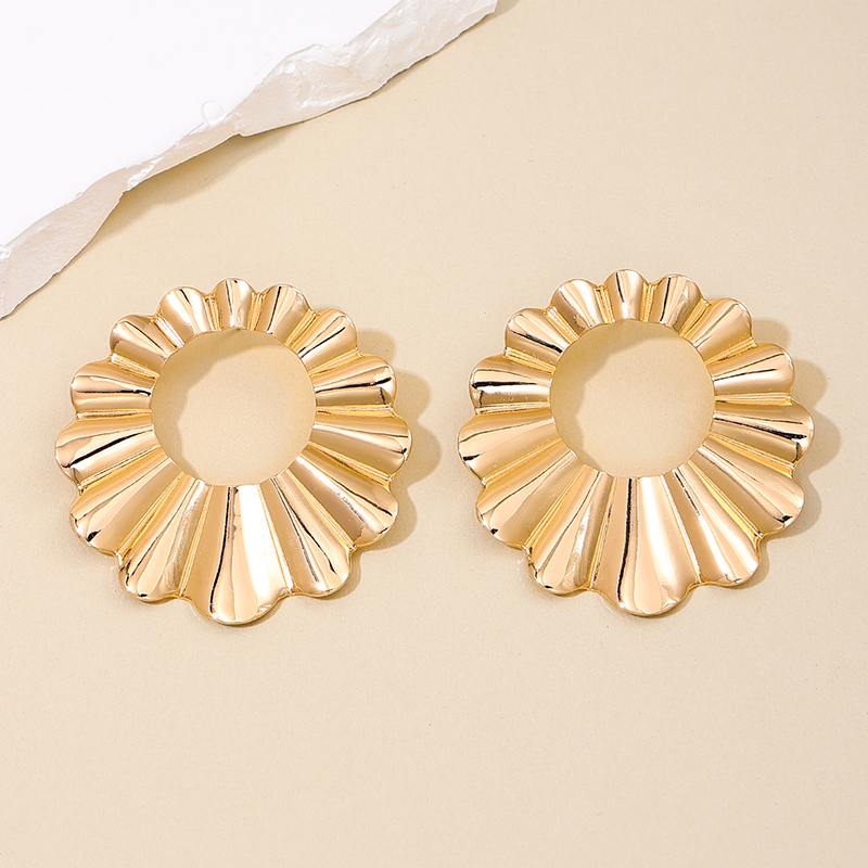 1 Pair Simple Style Geometric Frill Alloy Ear Studs display picture 1