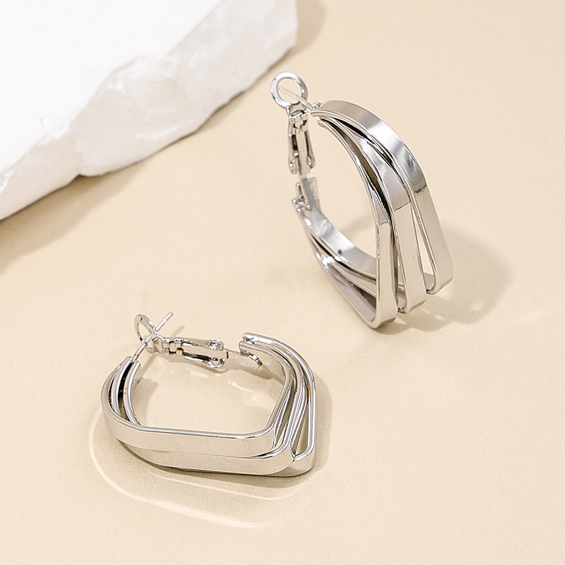 1 Pair Casual Simple Style Quadrilateral Alloy Hoop Earrings display picture 3