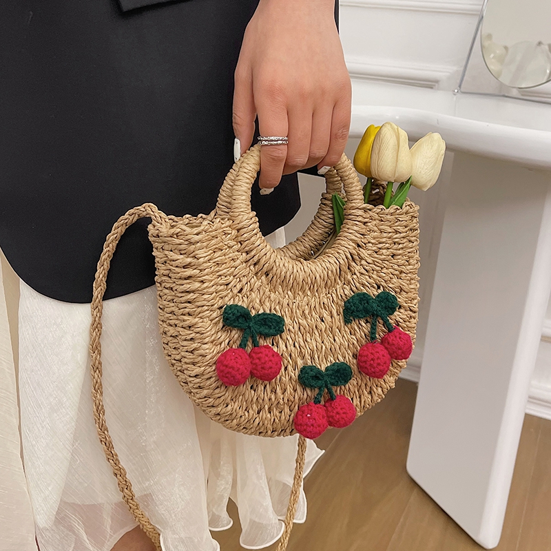 Women's Braid Fruit Solid Color Beach Sewing Thread String Handbag display picture 3