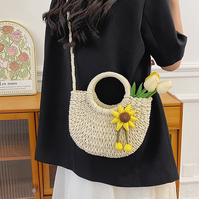 Women's Braid Solid Color Flower Beach Sewing Thread String Handbag display picture 1