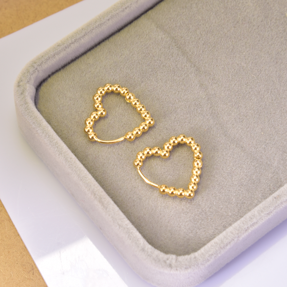 1 Paar Einfacher Stil Geometrisch Runden Herzform Titan Stahl 18 Karat Vergoldet Reif Ohrringe display picture 10