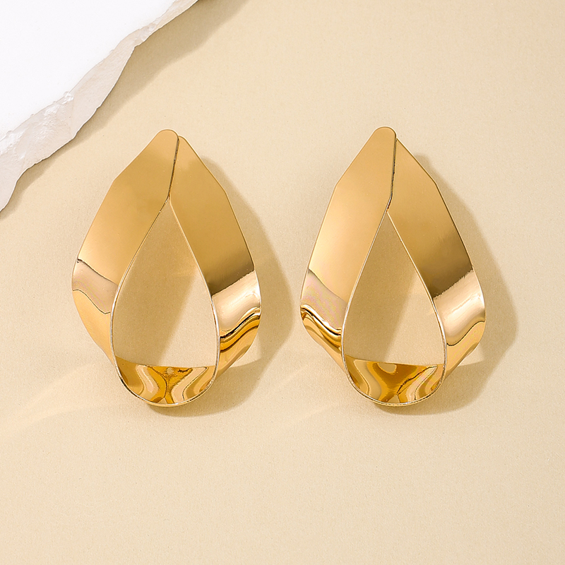 1 Pair Nordic Style Triangle Water Droplets Solid Color Irregular Layered Alloy Ear Studs display picture 1