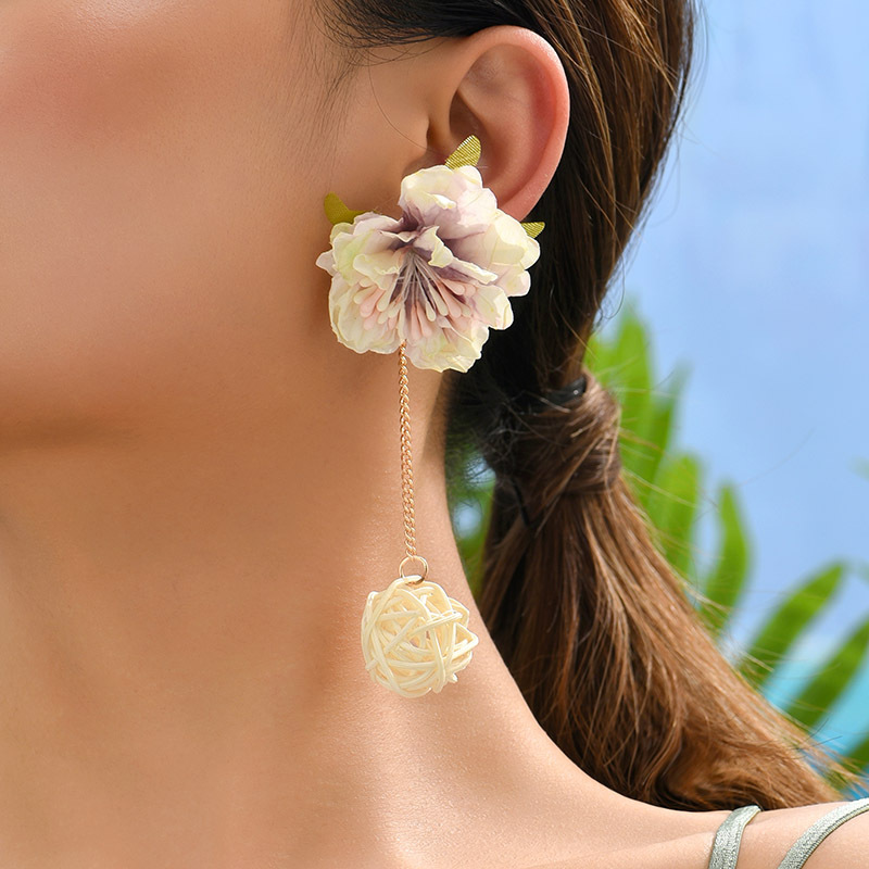1 Pair Casual Elegant Flower Plating Cloth Drop Earrings display picture 1