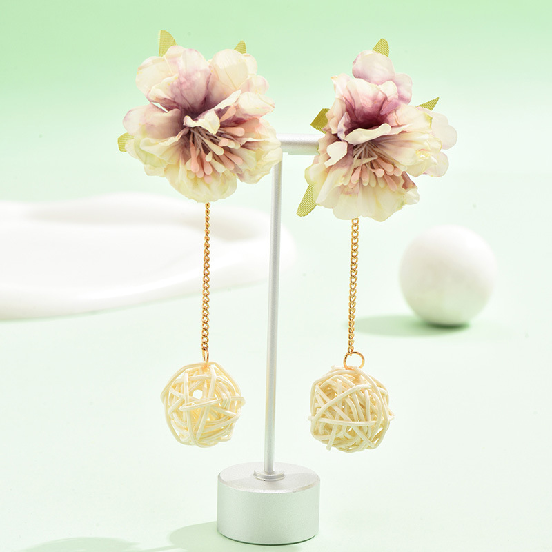 1 Pair Casual Elegant Flower Plating Cloth Drop Earrings display picture 3