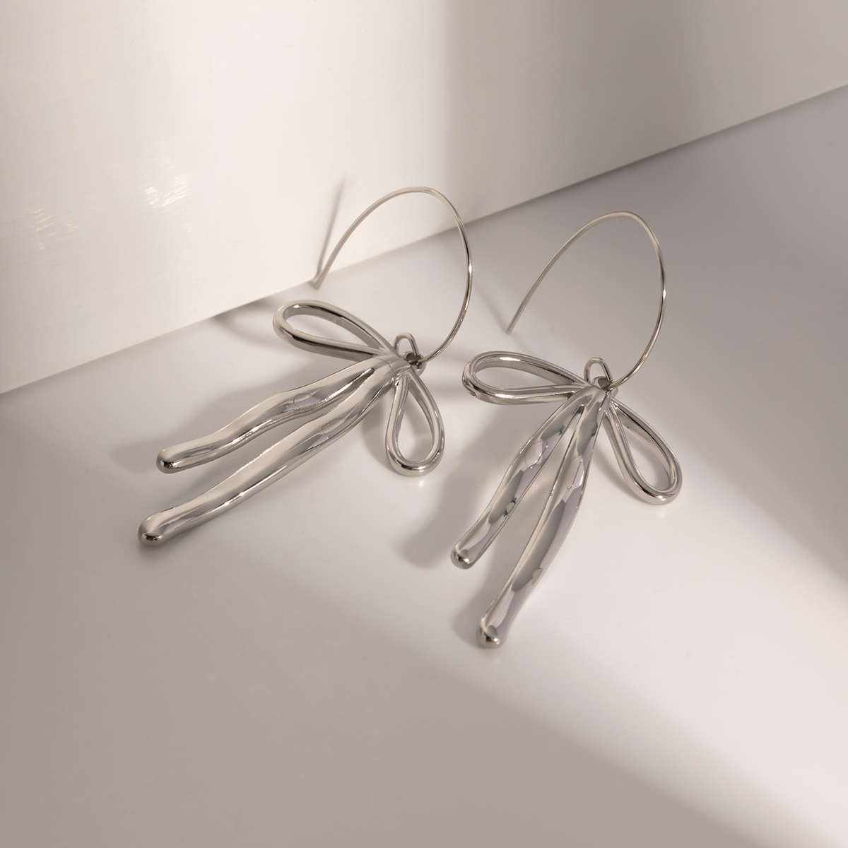 1 Pair IG Style Elegant Bow Knot 304 Stainless Steel Drop Earrings display picture 4