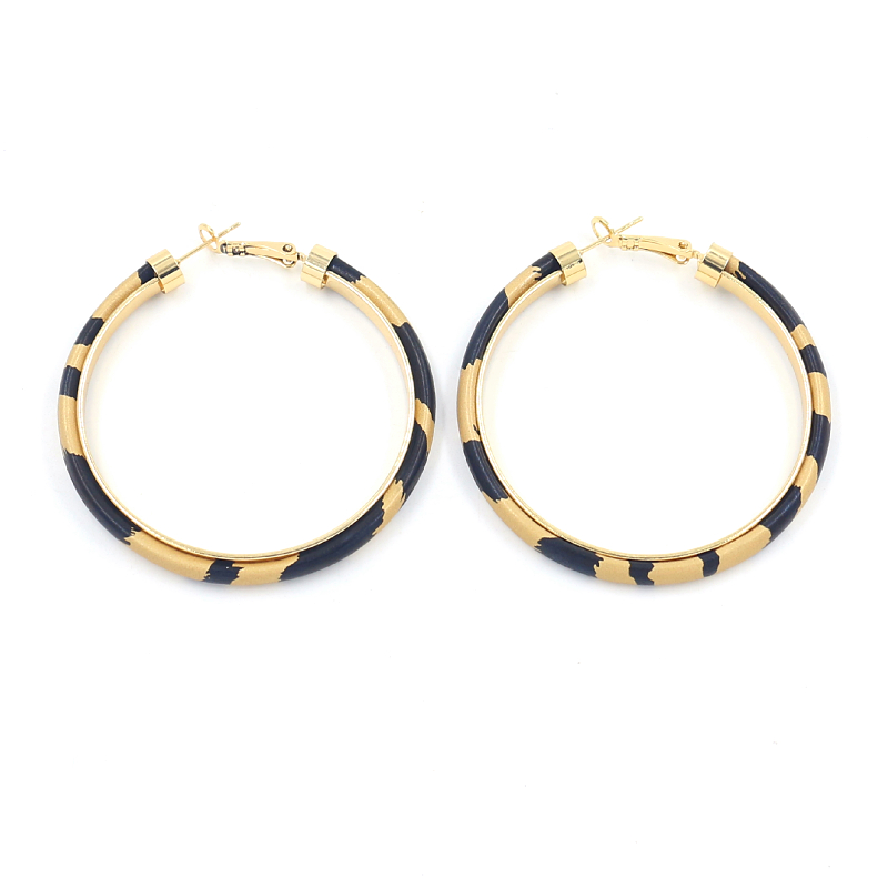 1 Pair Casual Simple Style Color Block Pu Leather Alloy Iron Hoop Earrings display picture 2