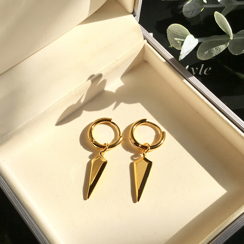 1 Pair Commute Triangle Plating Copper 18K Gold Plated Drop Earrings display picture 3