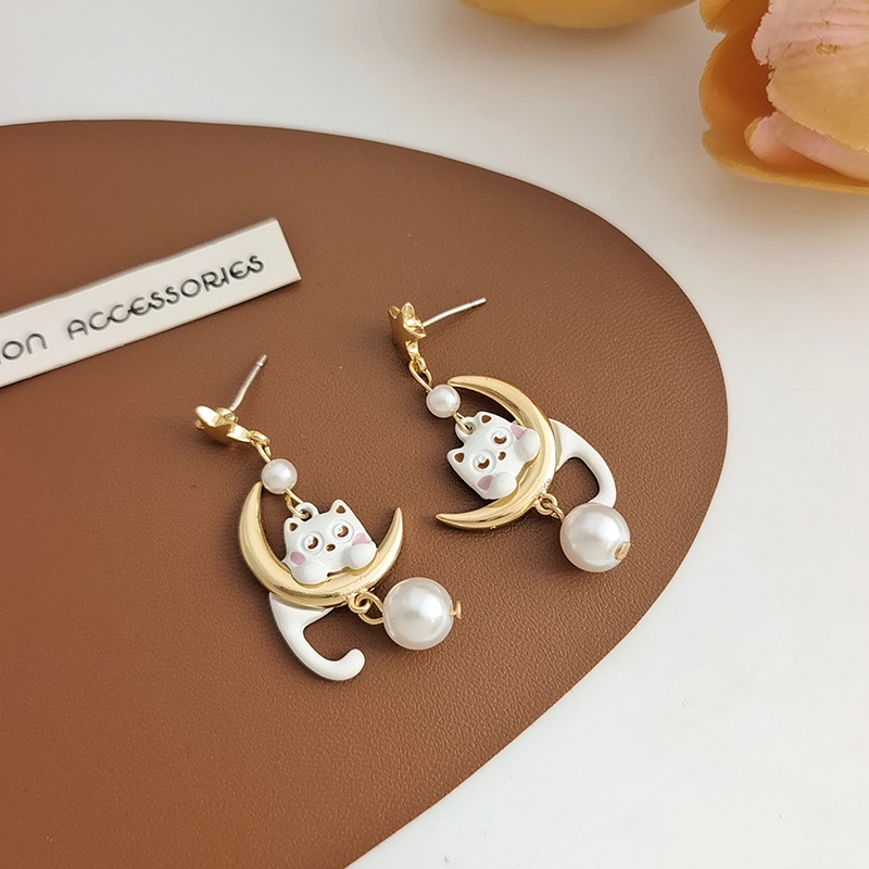 1 Pair Simple Style Classic Style Cat Patchwork Alloy Drop Earrings display picture 3