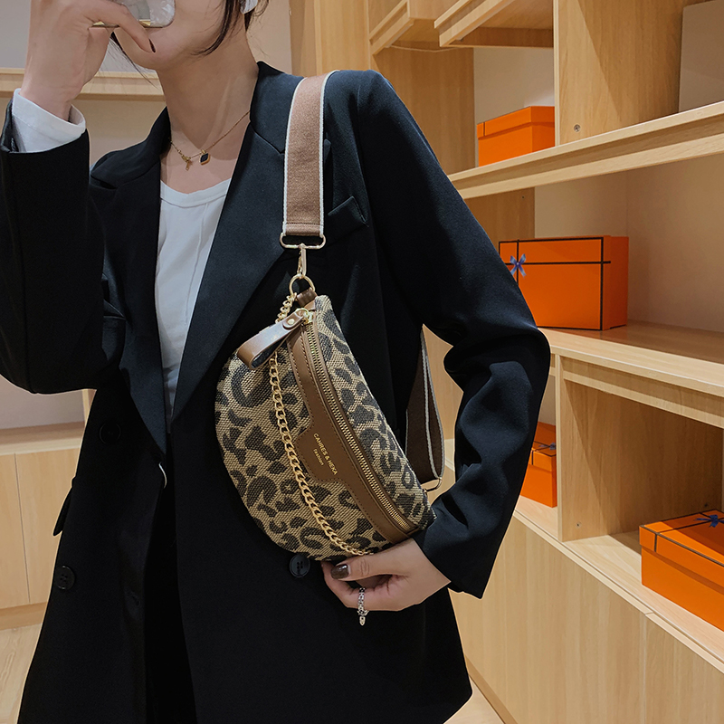 Frau Strassenmode Geometrisch Leopard Segeltuch Taille Taschen display picture 12