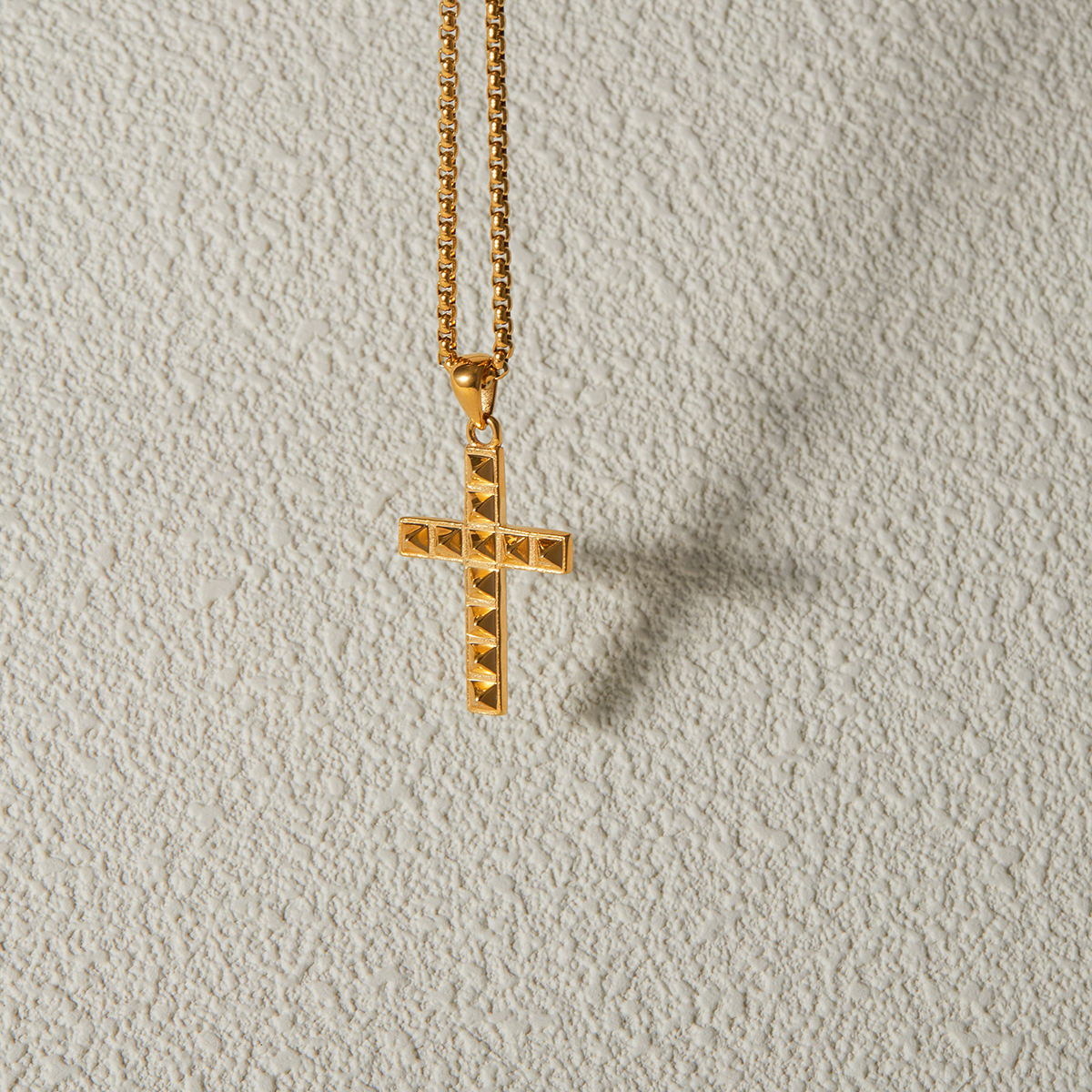 Stainless Steel 18K Gold Plated IG Style Cross Rivet Pendant Necklace display picture 9