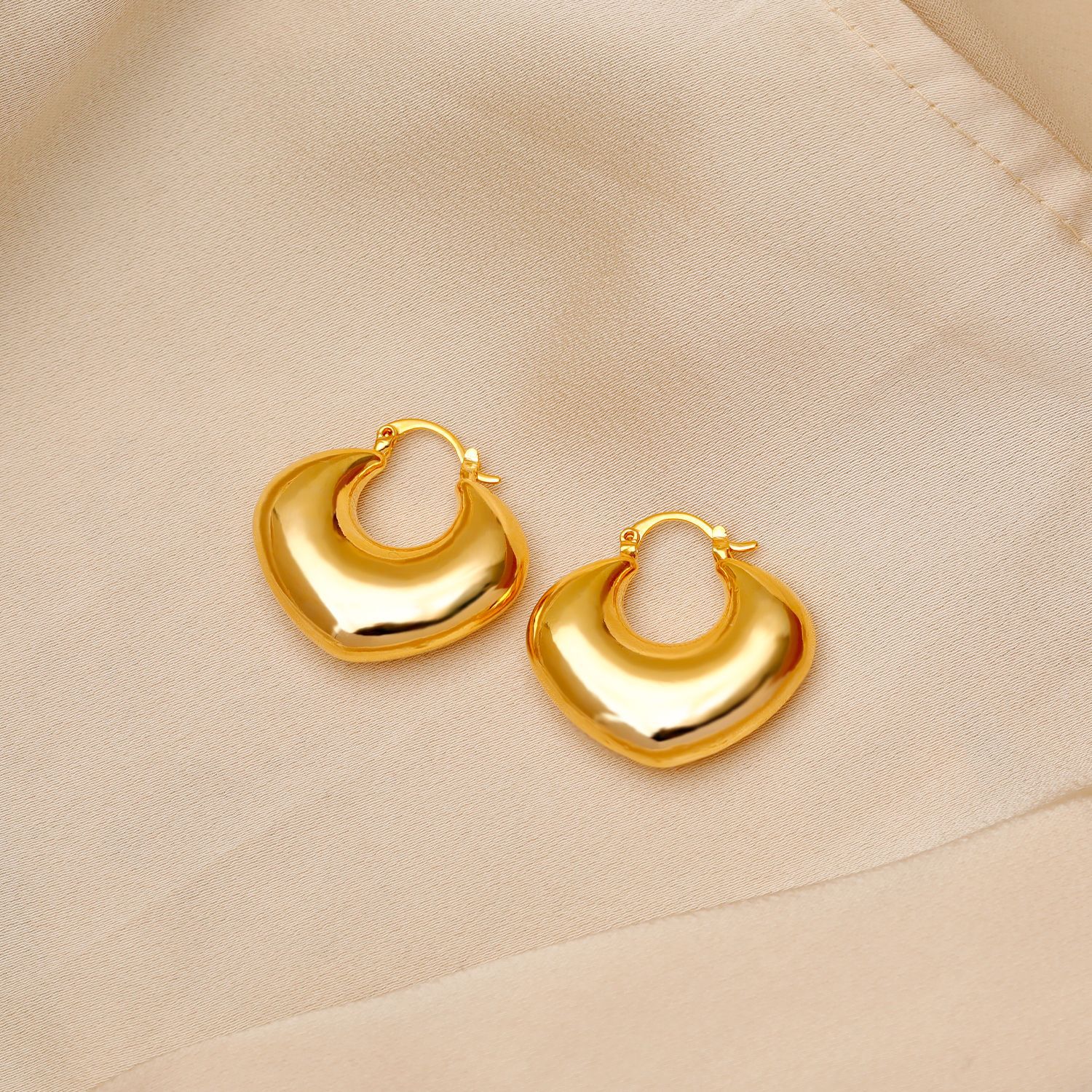 1 Pair Vintage Style Simple Style Solid Color Plating Copper 18K Gold Plated Ear Studs display picture 8