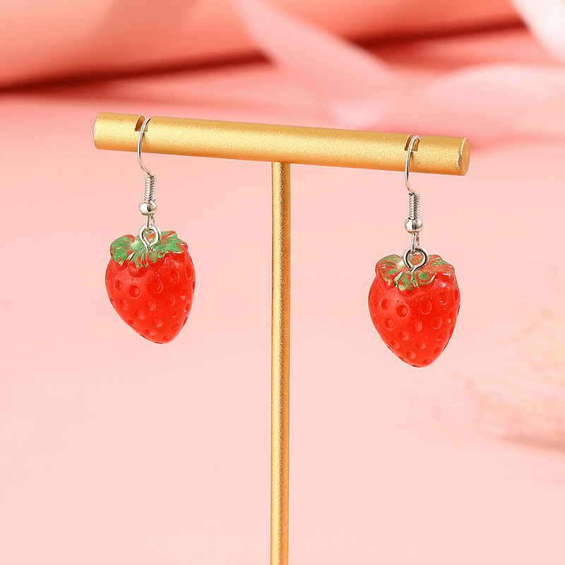 1 Pair Cute Sweet Strawberry Resin Drop Earrings display picture 3