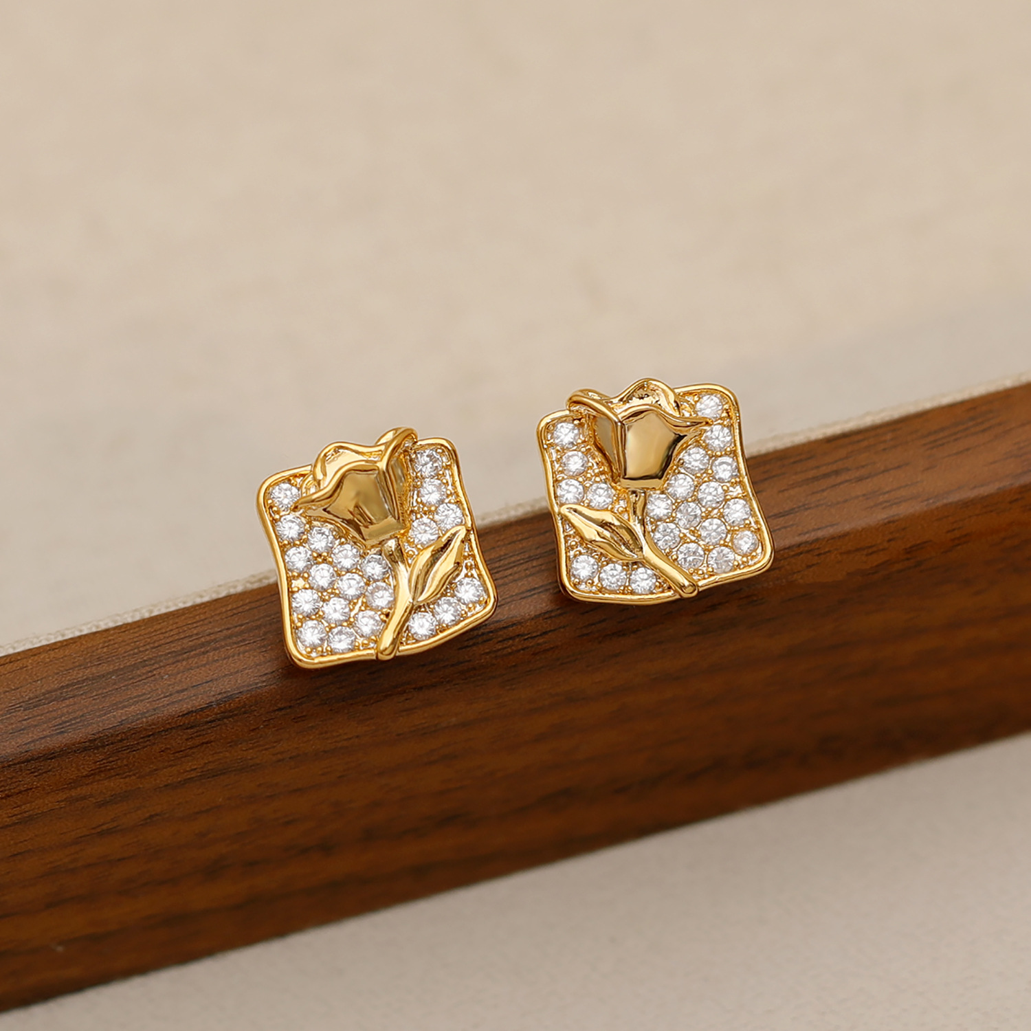 1 Pair Simple Style Rose Plating Copper Zircon 18K Gold Plated Ear Studs display picture 2