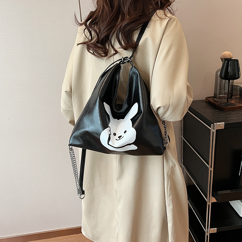 Women's Pu Leather Rabbit Classic Style Square Zipper Tote Bag display picture 13