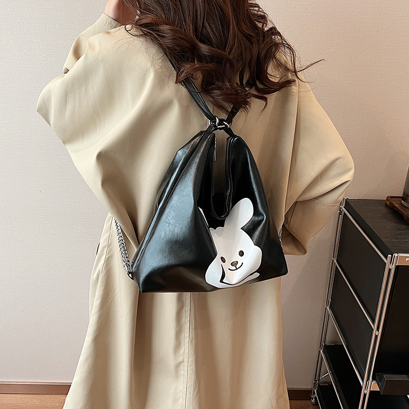 Women's Pu Leather Rabbit Classic Style Square Zipper Tote Bag display picture 5