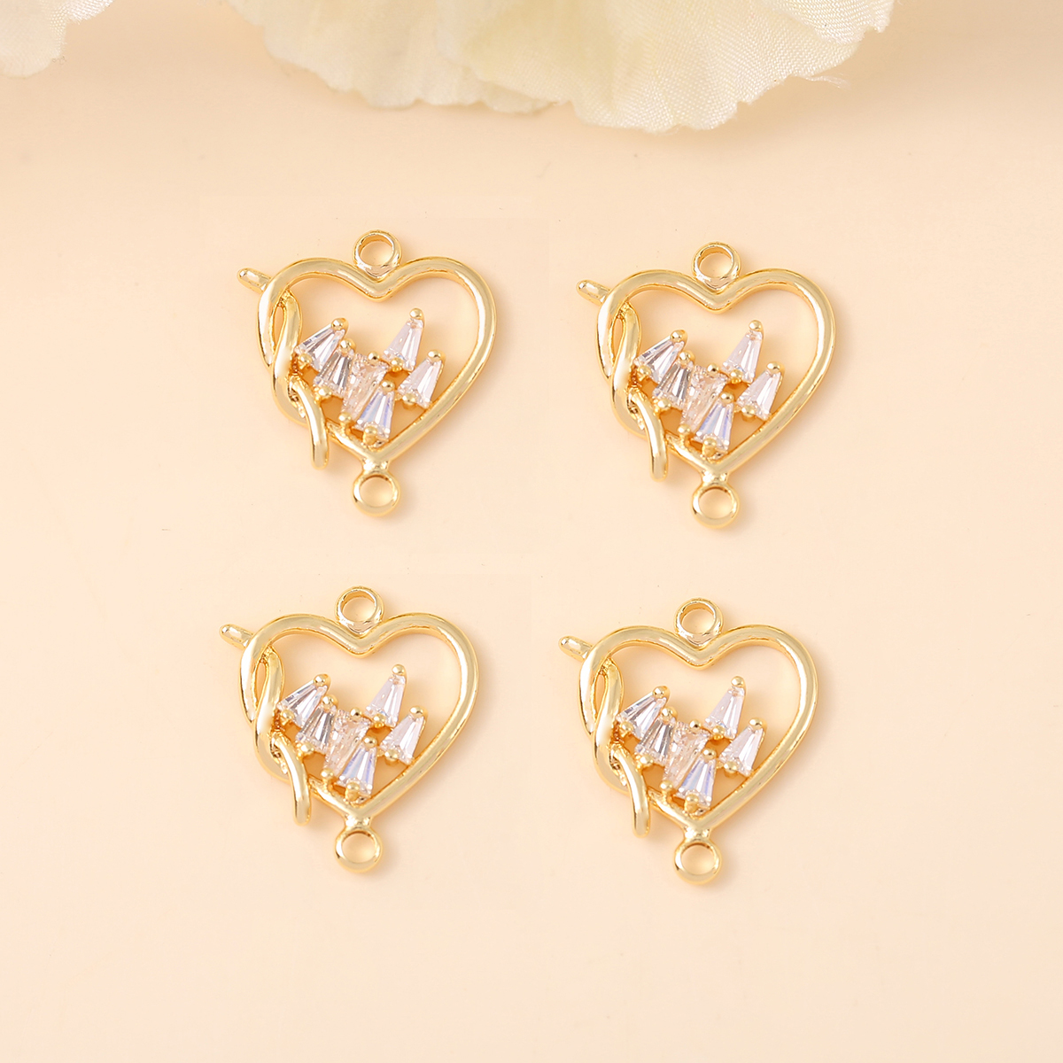 1 Piece 15 * 18mm Copper Zircon 18K Gold Plated White Gold Plated Heart Shape Polished Pendant display picture 4