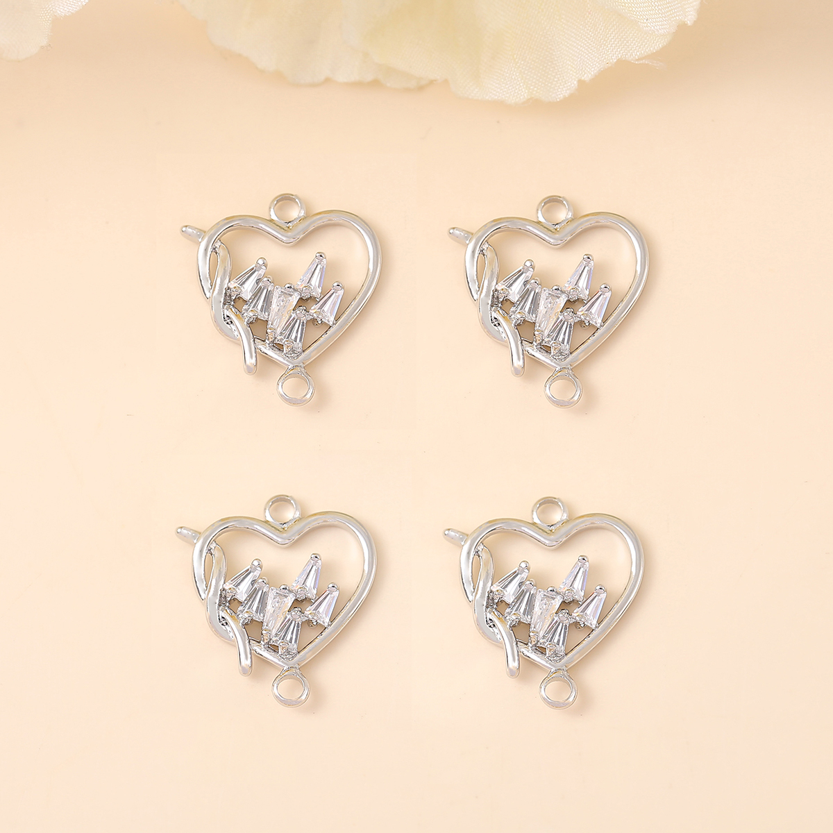 1 Piece 15 * 18mm Copper Zircon 18K Gold Plated White Gold Plated Heart Shape Polished Pendant display picture 6