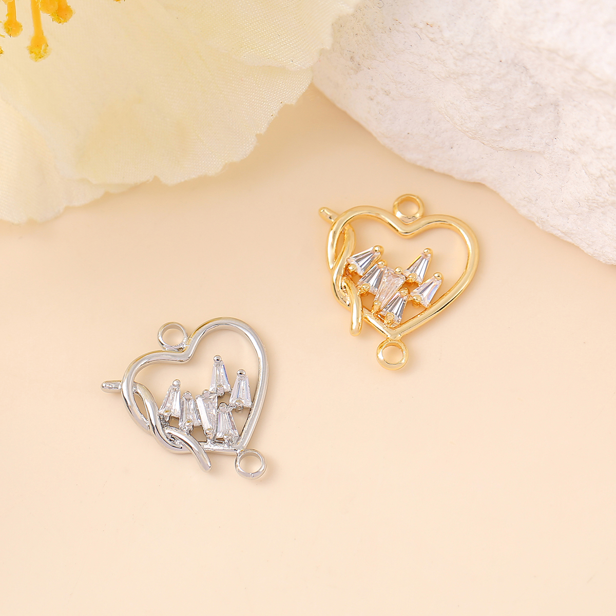 1 Piece 15 * 18mm Copper Zircon 18K Gold Plated White Gold Plated Heart Shape Polished Pendant display picture 8