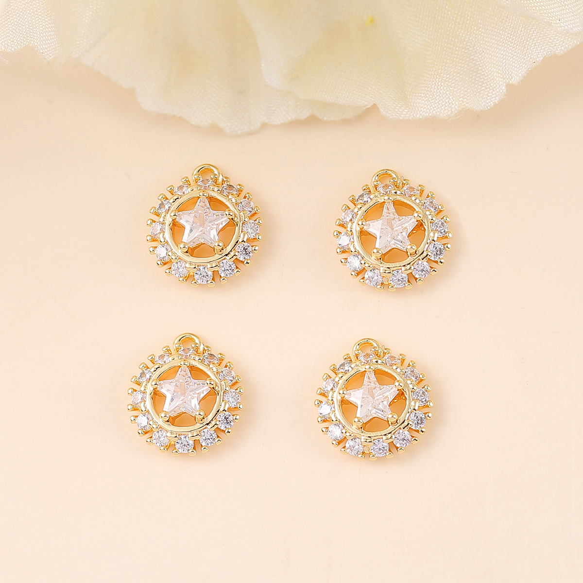 1 Piece 9 * 10mm Copper Zircon 18K Gold Plated White Gold Plated Round Star Polished Pendant display picture 4