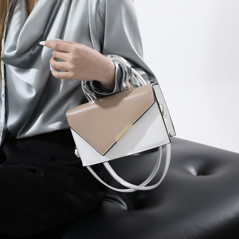 Women's Pu Leather Color Block Elegant Flip Cover Handbag display picture 9