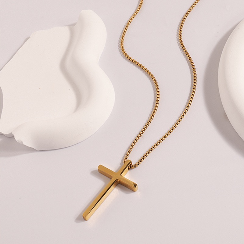 304 Stainless Steel 18K Gold Plated Casual Simple Style Cross Pendant Necklace display picture 4