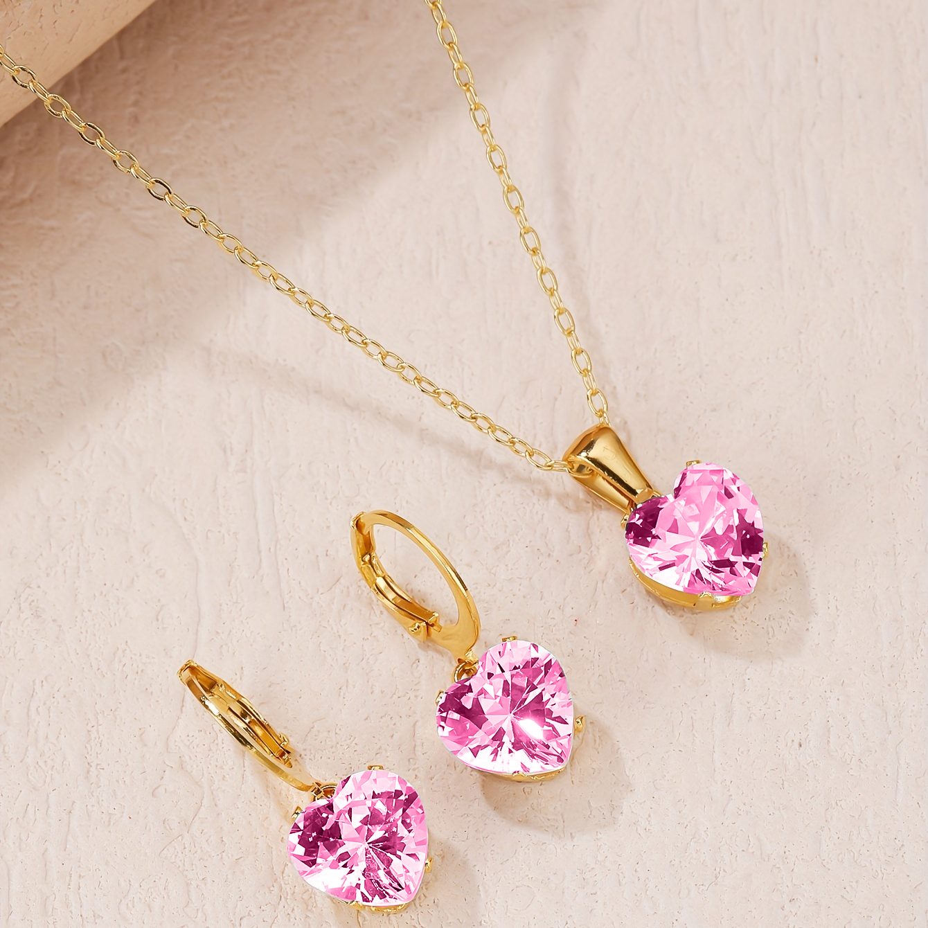 304 Stainless Steel Gold Plated Luxurious Simple Style Plating Inlay Heart Shape Zircon Necklace display picture 6